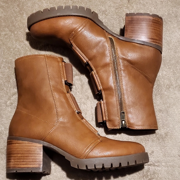 Yellow Box Shoes - NIB Never Worn Size 8.5 Yellowbox Televiz Boots